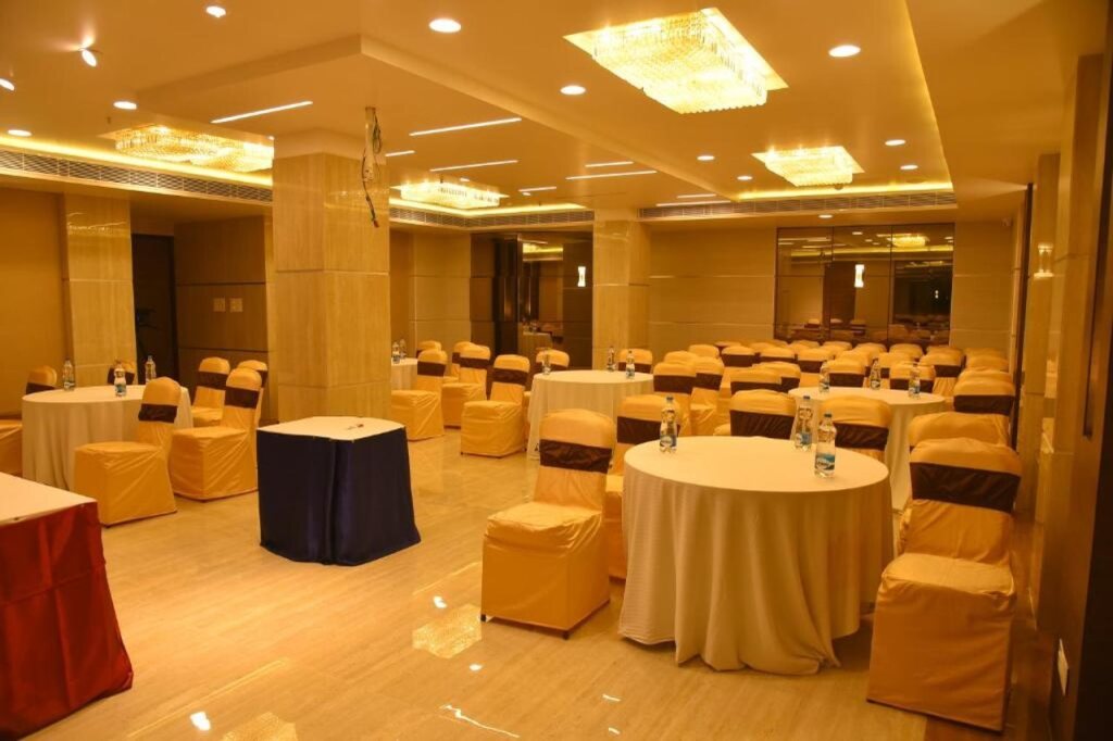 Веллор: Zip By Spree Hotels Surabi International Vellore