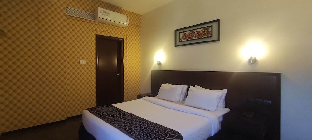 Соманур: ZiP By Spree Hotels Le Pebble