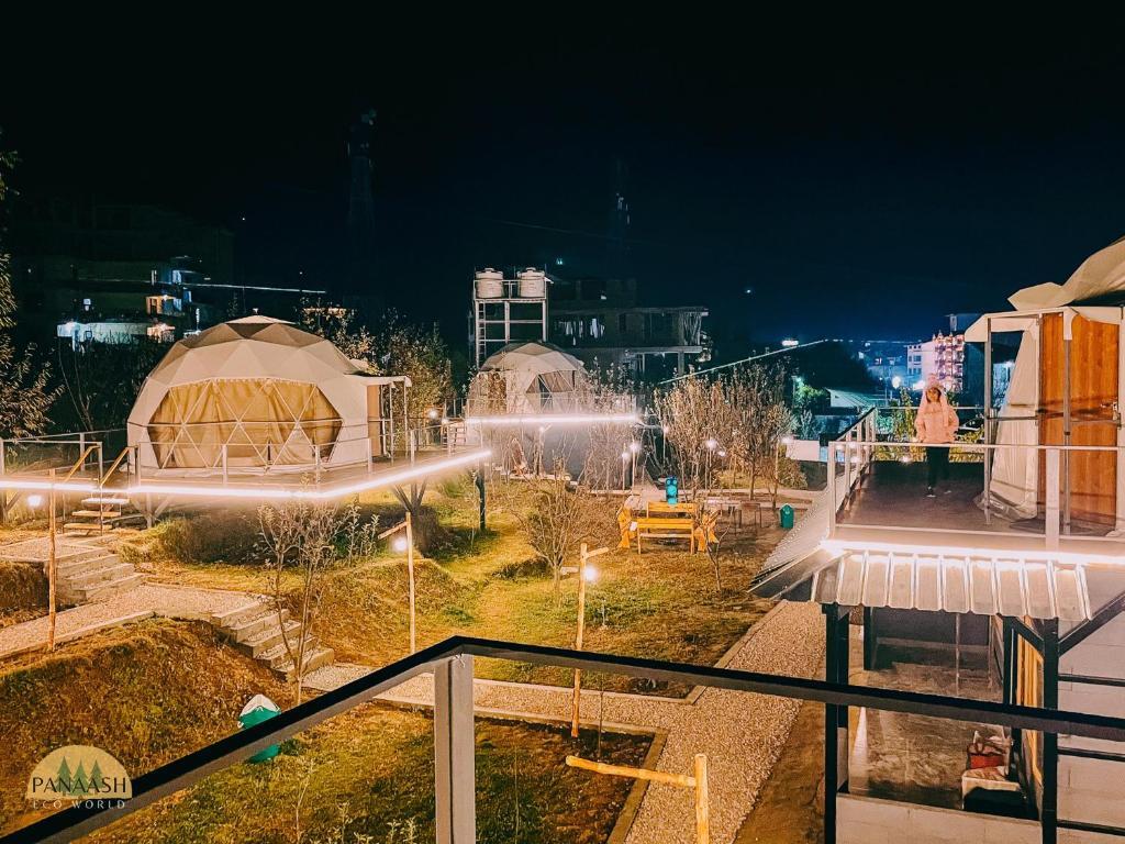 carousel image 0