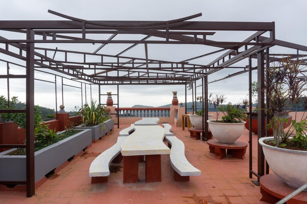 Салем: Mango Hill Yercaud