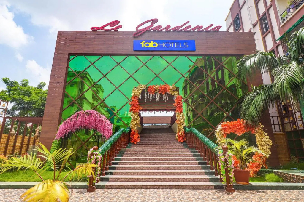 Данапур: FabExpress Le Gardenia