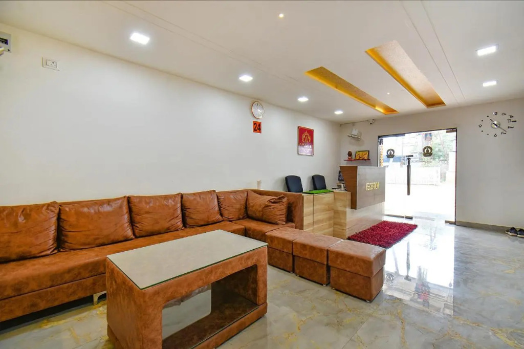 Пимпри-Чинчвад: FabHotel Tiru Residency