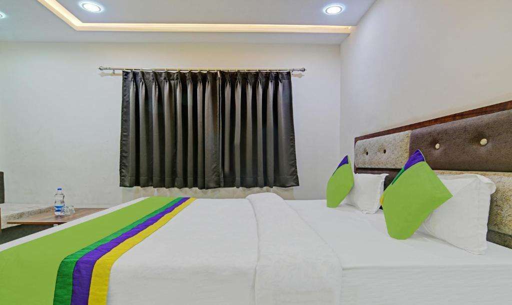Индаур: Treebo Jayshree Palace C21 Business Park