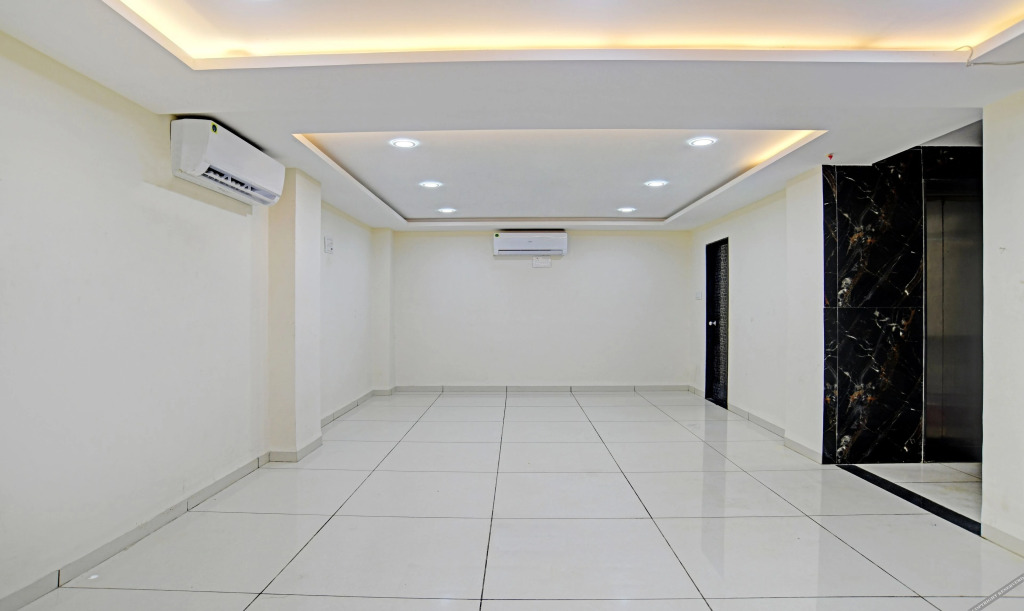Индаур: Treebo Jayshree Palace C21 Business Park