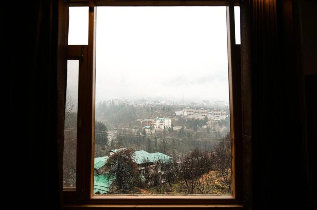 Манали: Lotus Inn Rohtang View