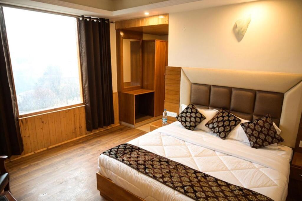 Манали: Lotus Inn Rohtang View