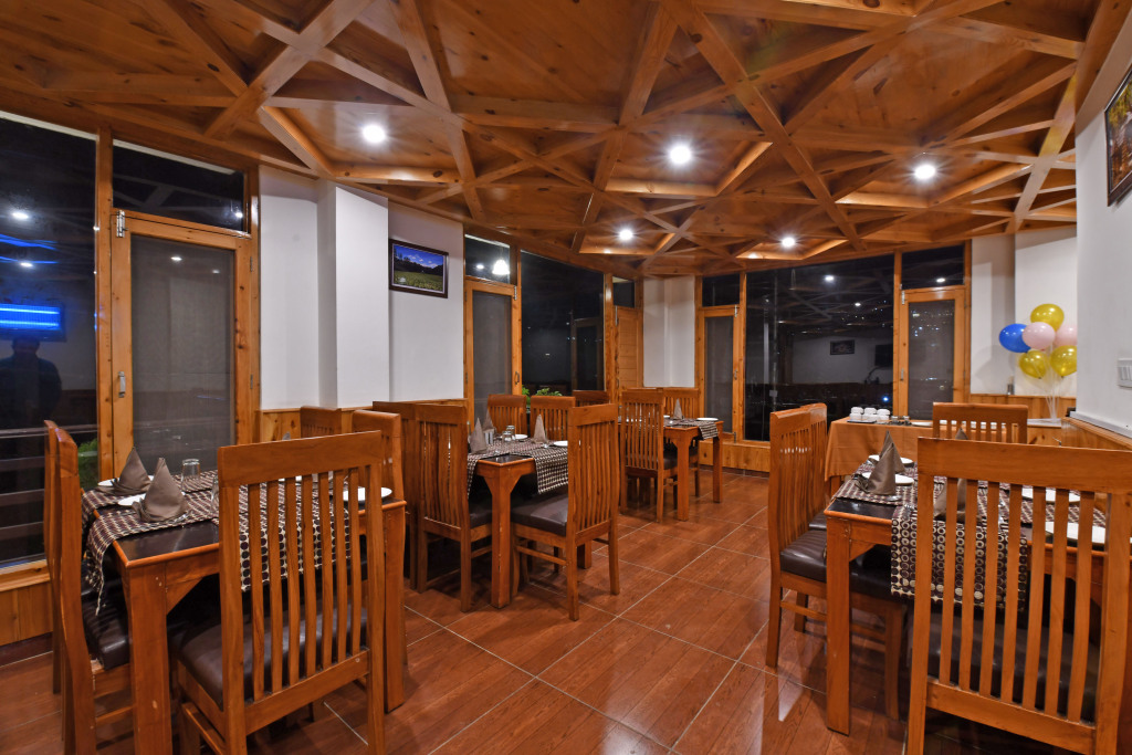 Манали: Lotus Inn Rohtang View