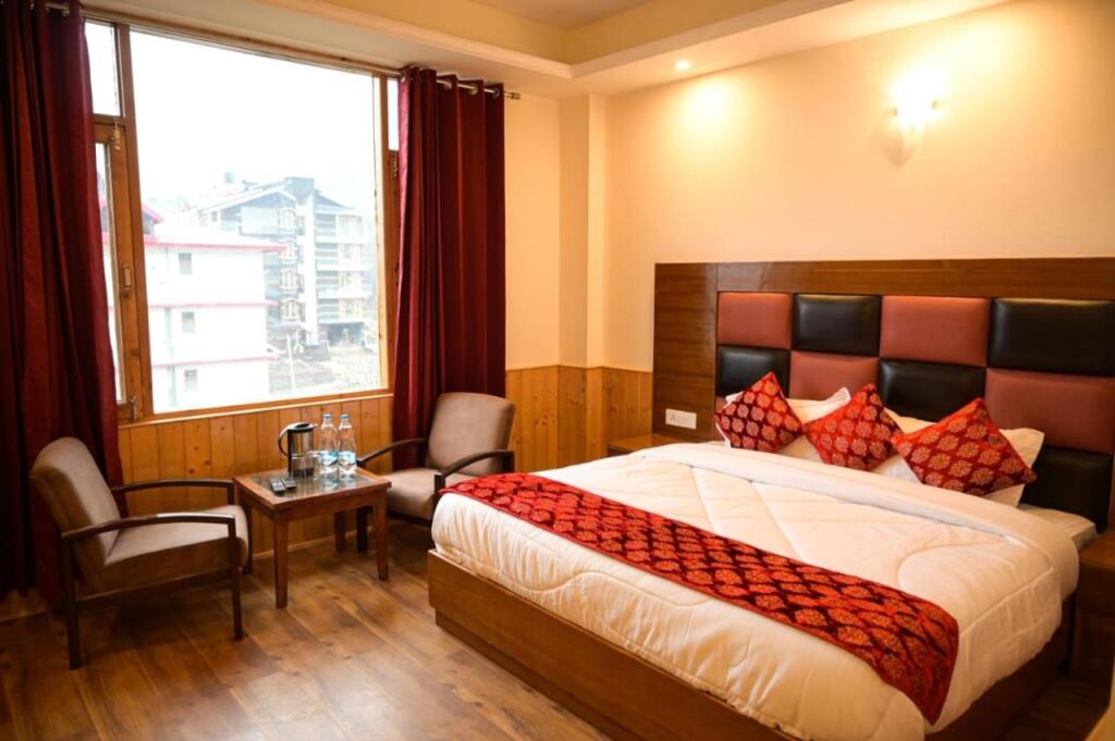 Манали: Lotus Inn Rohtang View