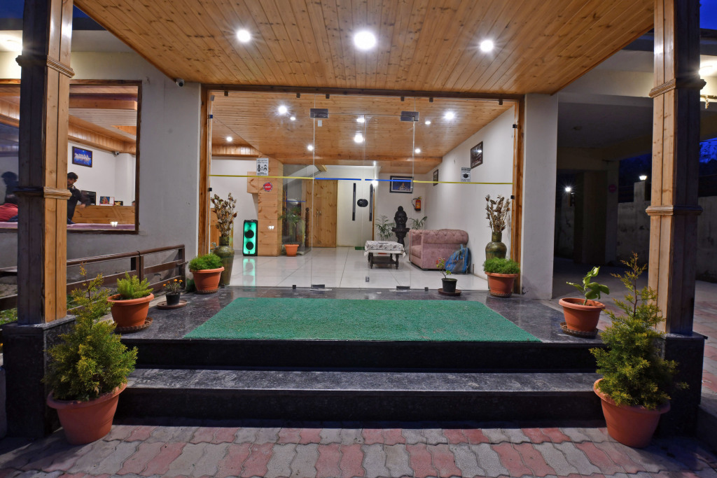 Манали: Lotus Inn Rohtang View