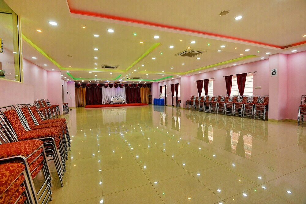 Бангалор: Fabhotel Champion Gateway