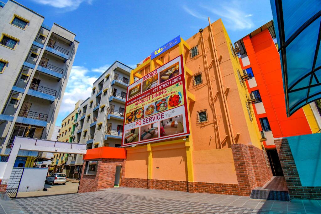 Хинджевади: FabHotel Apricot Premier