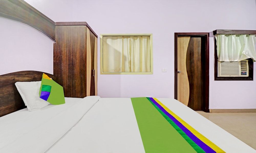 Агра: Treebo Trend Hotel Golden Bird