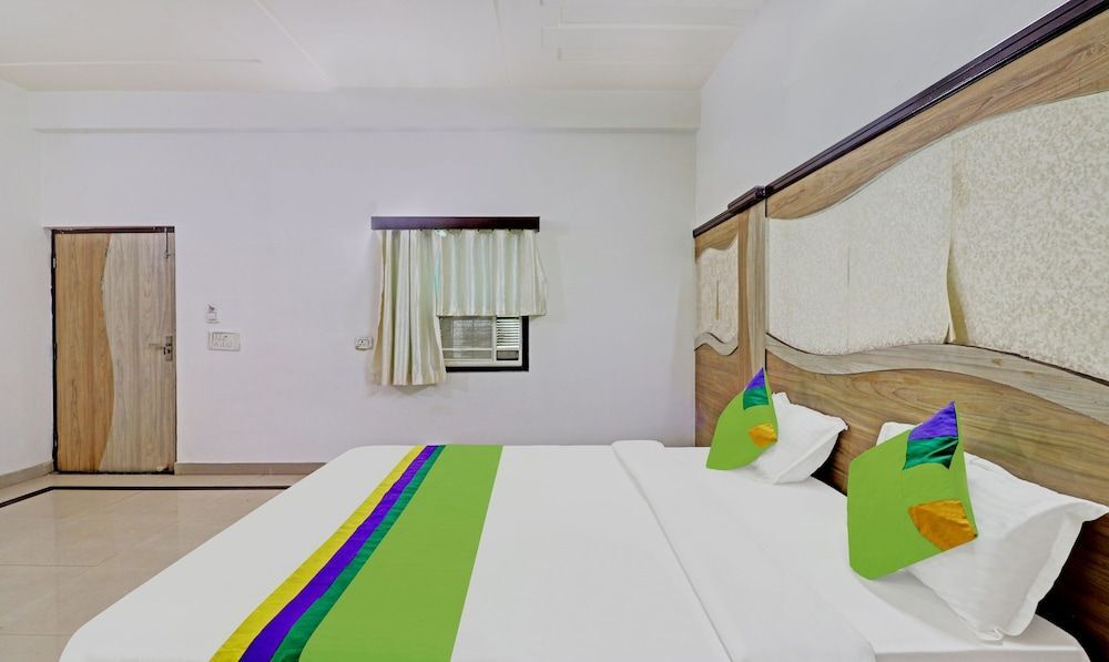 Агра: Treebo Trend Hotel Golden Bird