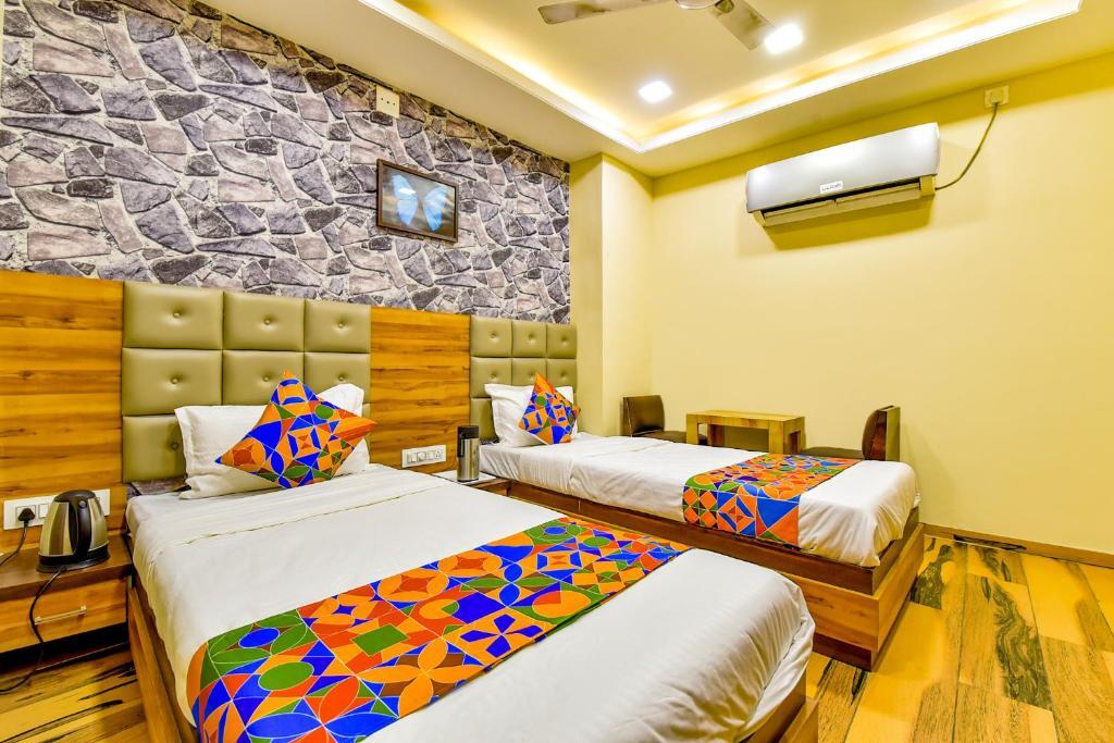 Вадодара: Fabhotel Raj Palace I