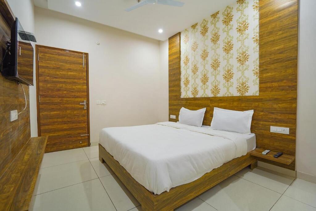 Мохали: Fabhotel Hc Mohali Inn