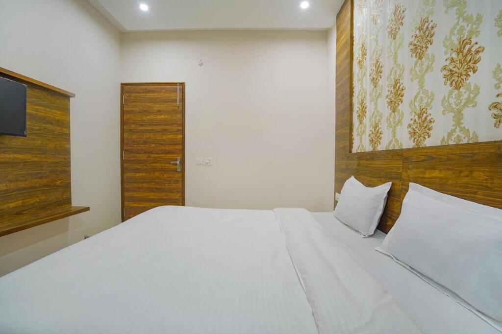 Мохали: Fabhotel Hc Mohali Inn