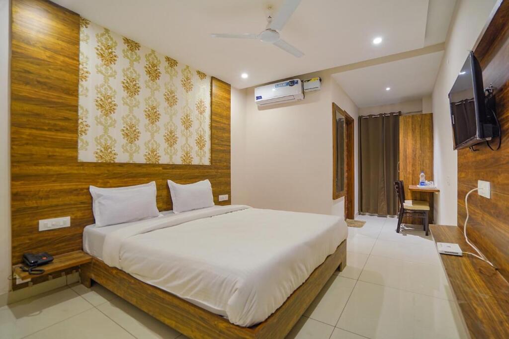 Мохали: Fabhotel Hc Mohali Inn
