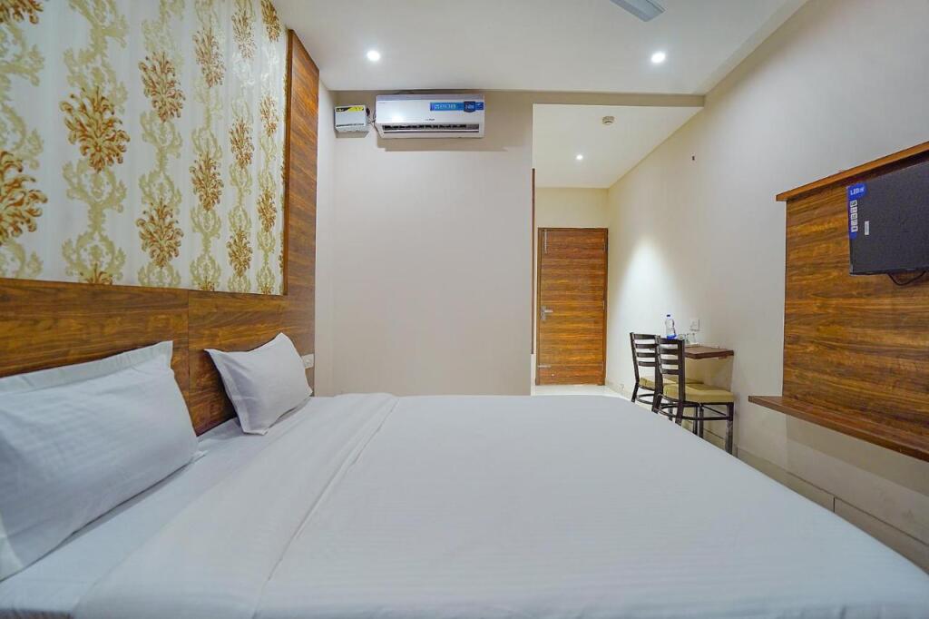 Мохали: Fabhotel Hc Mohali Inn