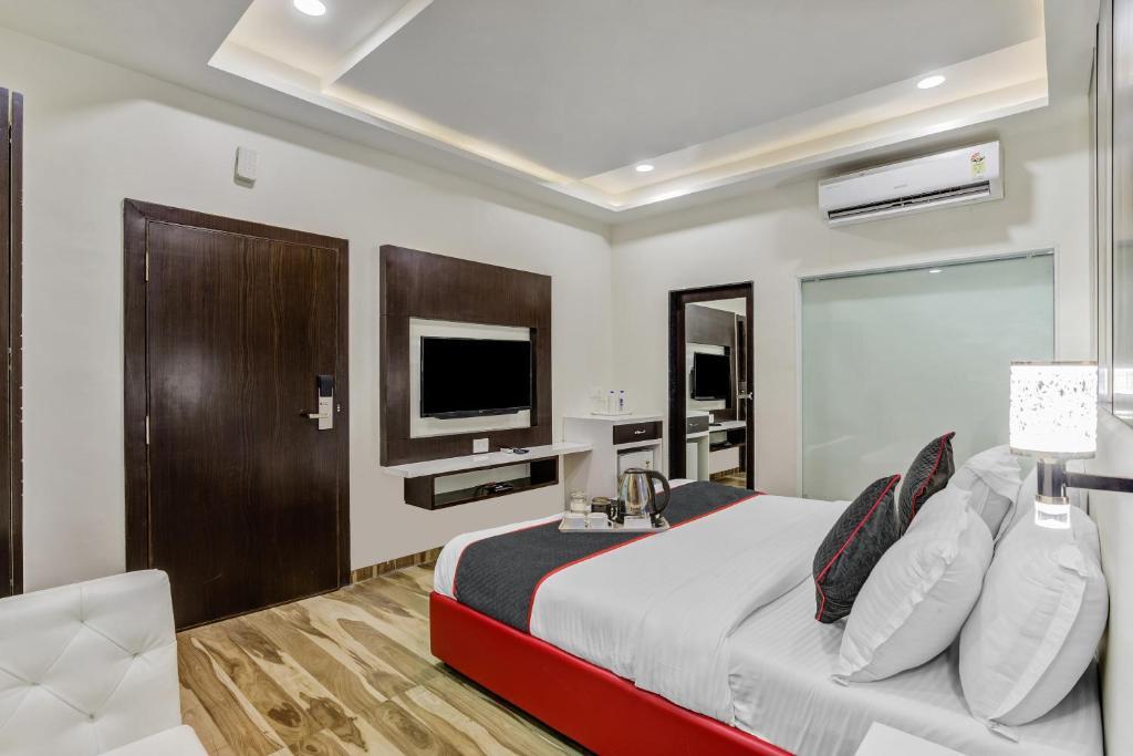Ахмедабад: OYO Townhouse 812 Hotel The Grand White