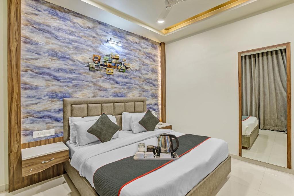 Ахмедабад: OYO Townhouse 812 Hotel The Grand White