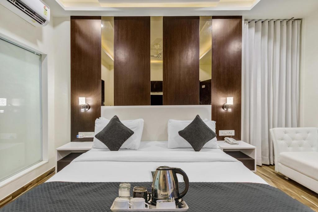 Ахмедабад: OYO Townhouse 812 Hotel The Grand White