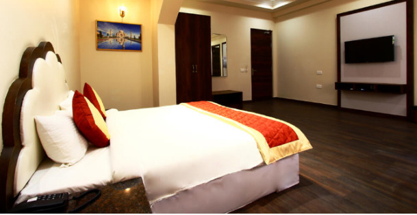 Агра: Hotel Usha Kiran