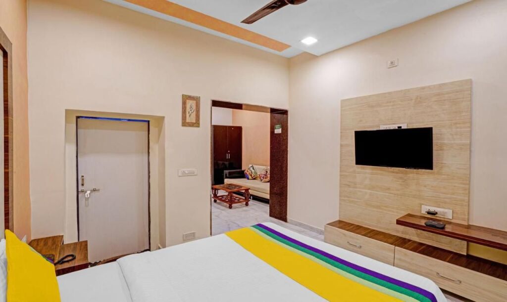 Ахмедабад: Itsy Hotels Aakash,100 Mts From Sardar Patel Stadium