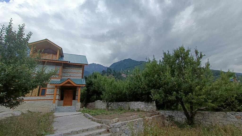 Манали: Cottage Palzey Manali
