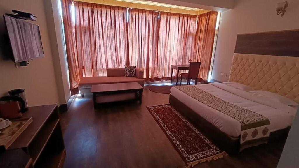 Манали: Cottage Palzey Manali
