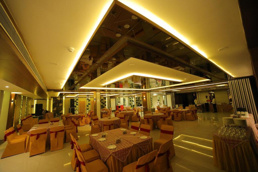 Агра: Vijay Vilas Hotel & Convention Hall
