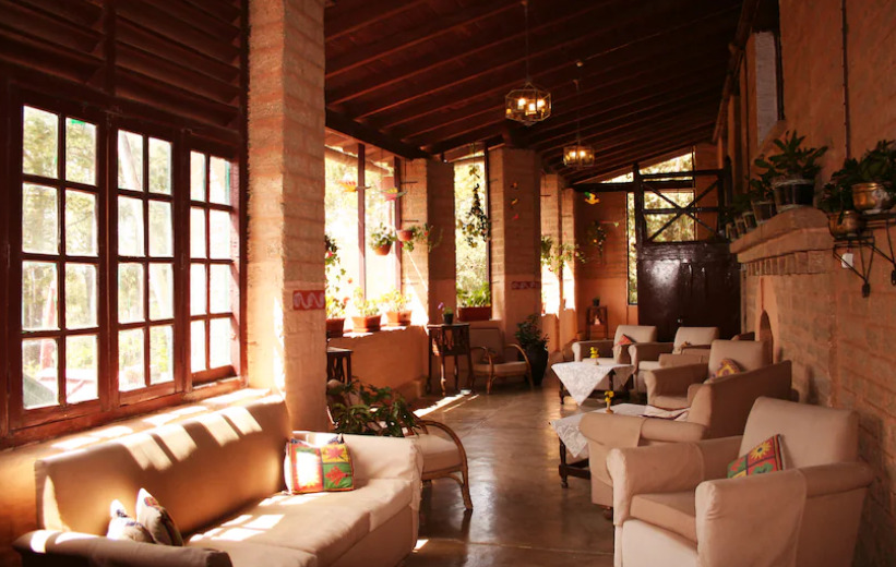 Агра: West View Hotel