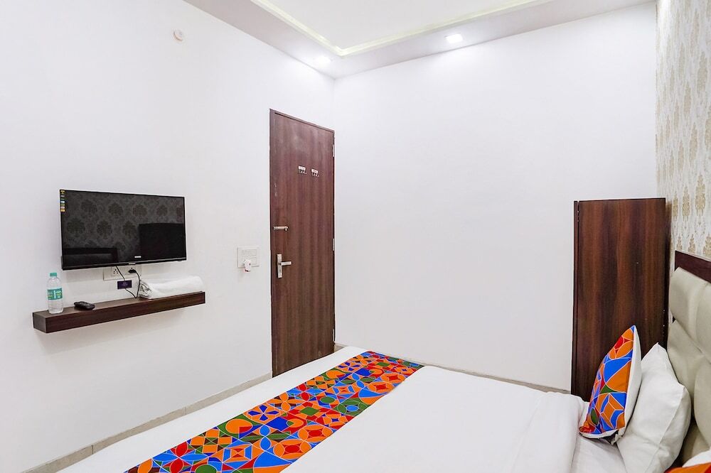 Агра: FabHotel Swess