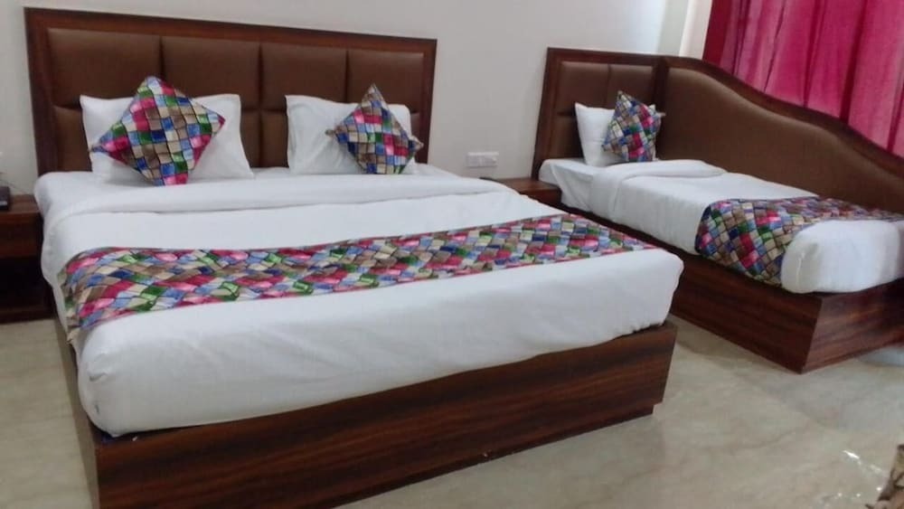Агра: Hotel The Golden Taj By The Golden Taj group & Hotels