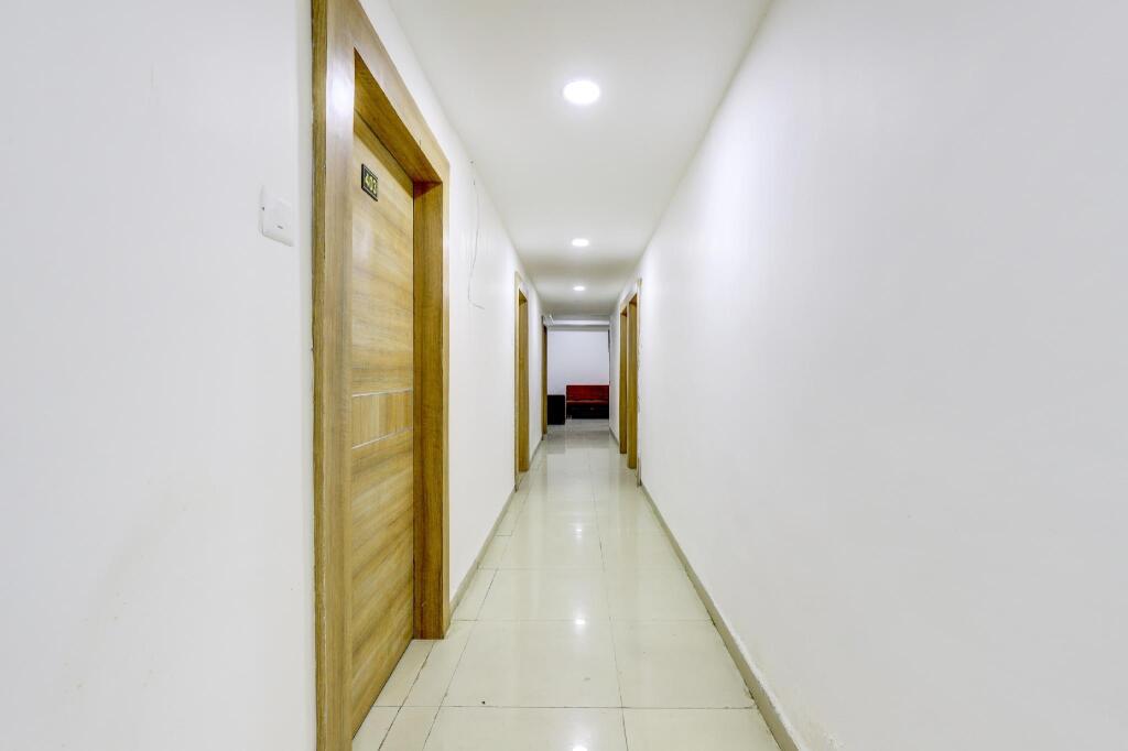 Ахмедабад: OYO Flagship 71075 HOTEL NIK PALACE