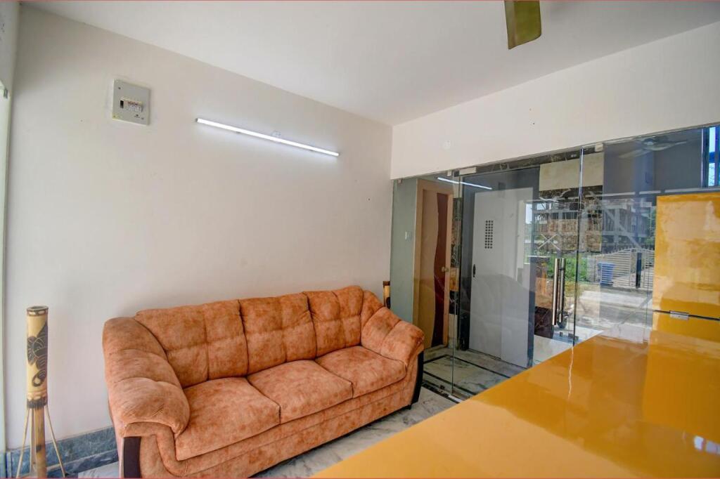 Колката: Fabexpress Amar Raj Villa