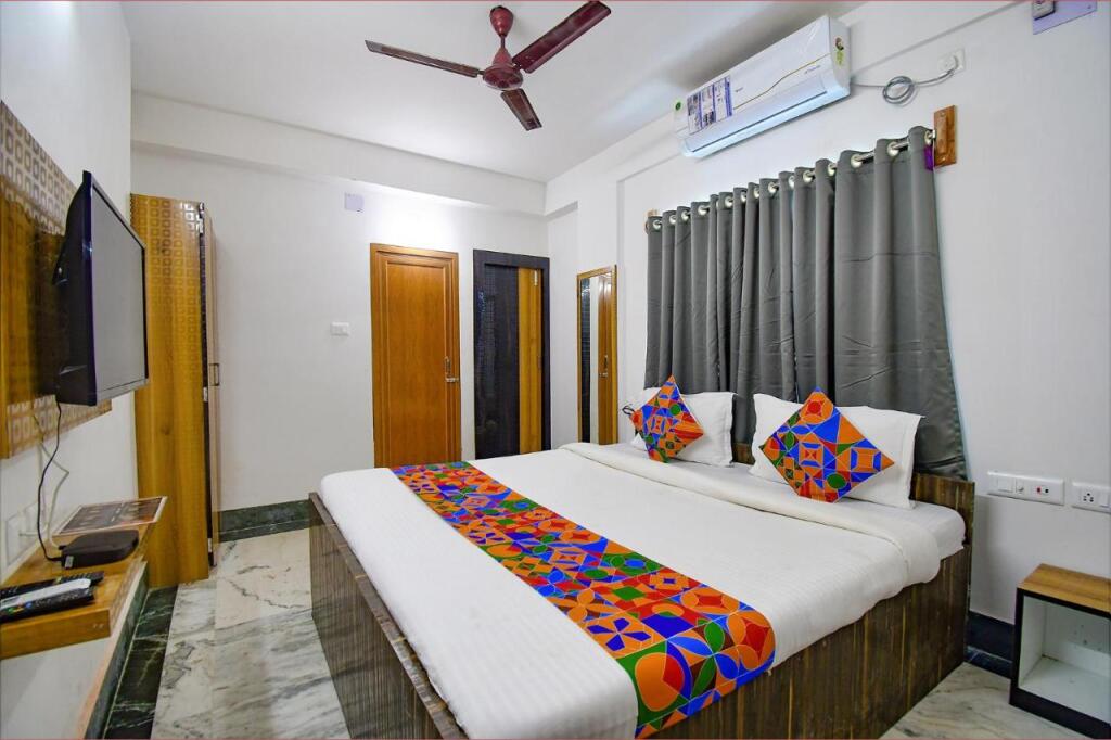 Колката: Fabexpress Amar Raj Villa