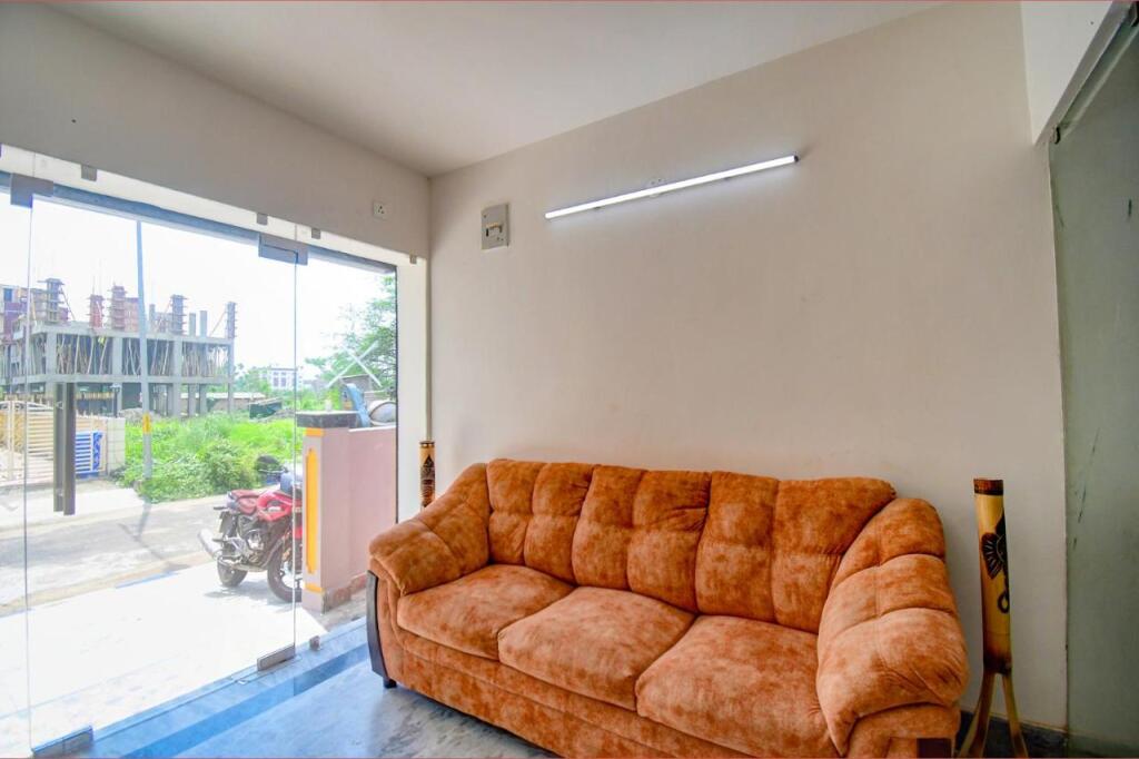Колката: Fabexpress Amar Raj Villa
