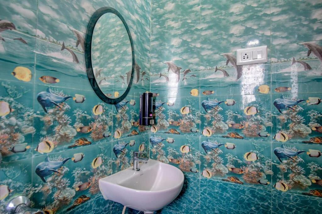 Колката: Fabexpress Amar Raj Villa