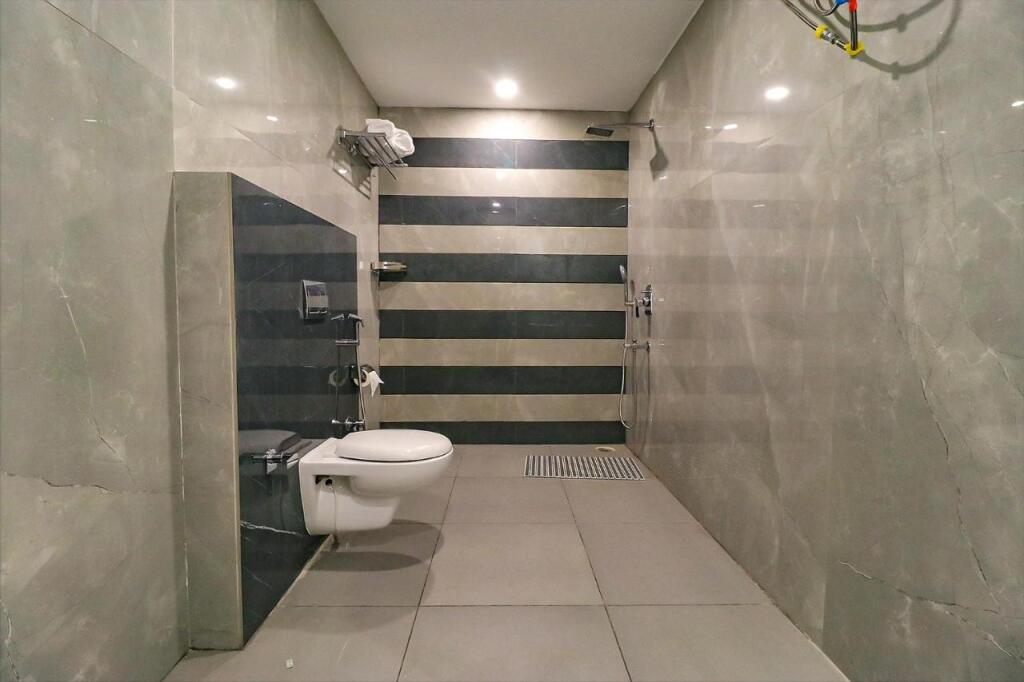 Джаландхар: Fabhotel Prime K9 Regency