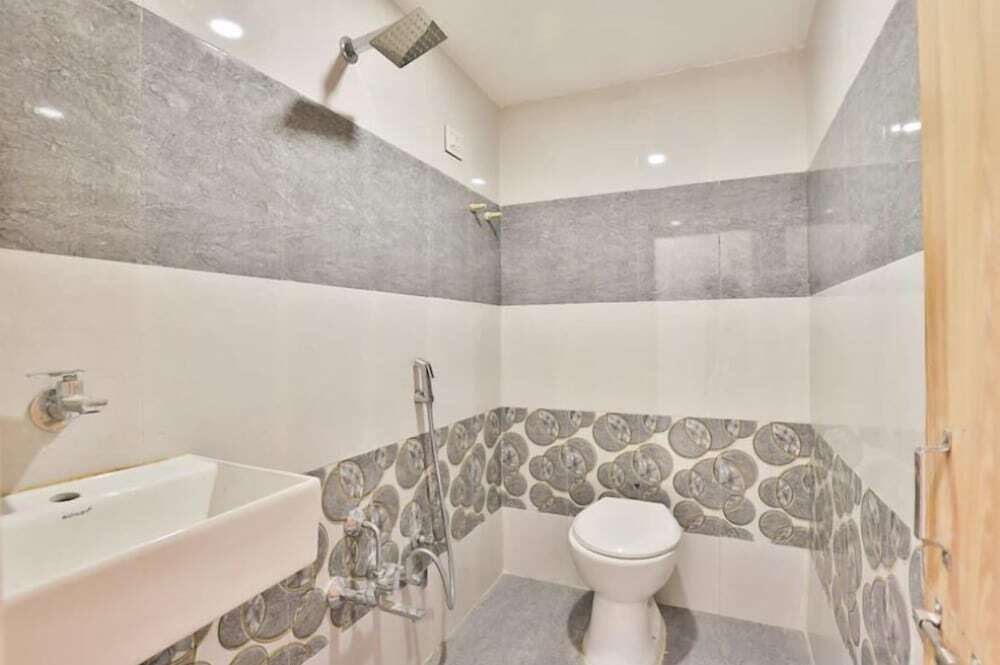 Ахмедабад: Hotel sunsarovar
