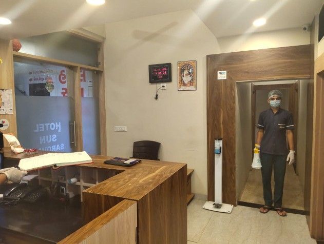 Ахмедабад: Hotel sunsarovar