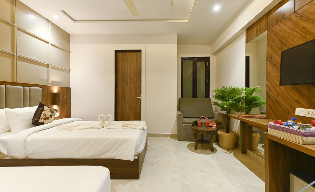 Агра: Avalon Palms Agra