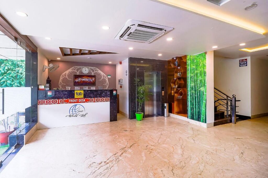 Агра: FabHotel World Link