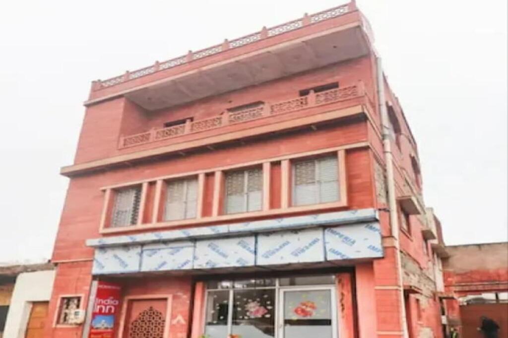 Агра: OYO Home 82507 Hotel India Inn
