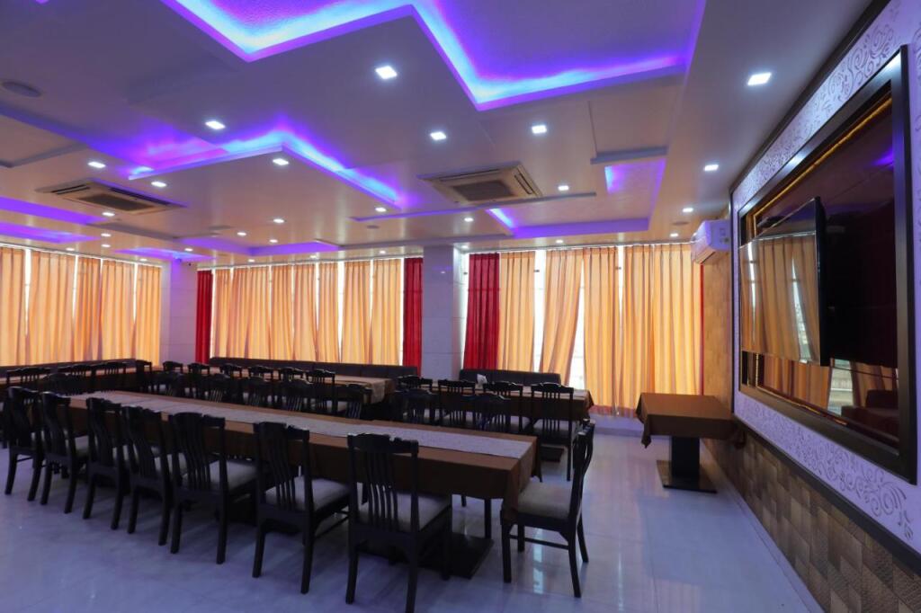 Агра: Hotel Sahibs Red Carpet