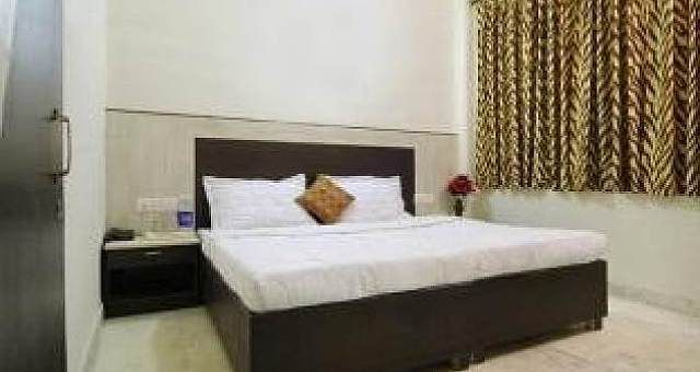Агра: Hotel Jai Hind And Resturant