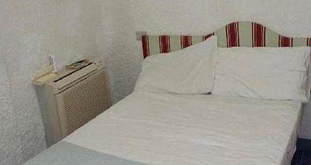 Агра: Hotel Jai Hind And Resturant