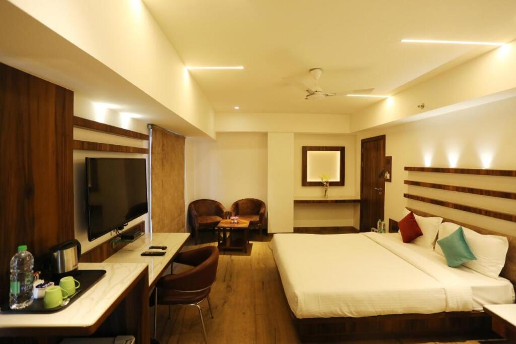 Индаур: Alba Premier, Indore