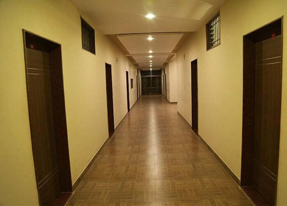Гора Абу: Monark inn