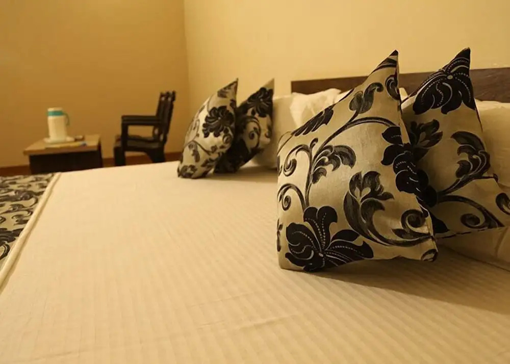 Гора Абу: Monark inn